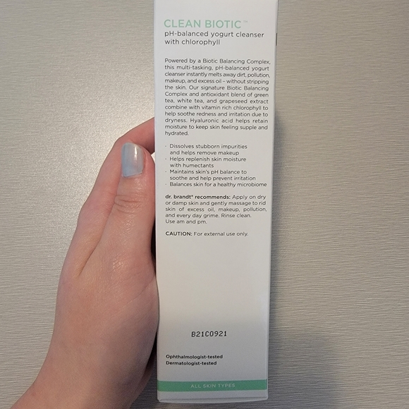 NWT! Dr. Brandt! Clean Biotic pH-balanced yogurt cleanser with chlorophyll! - Picture 3 of 5